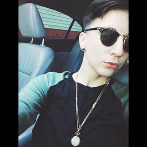 Meet your Posher, Lily